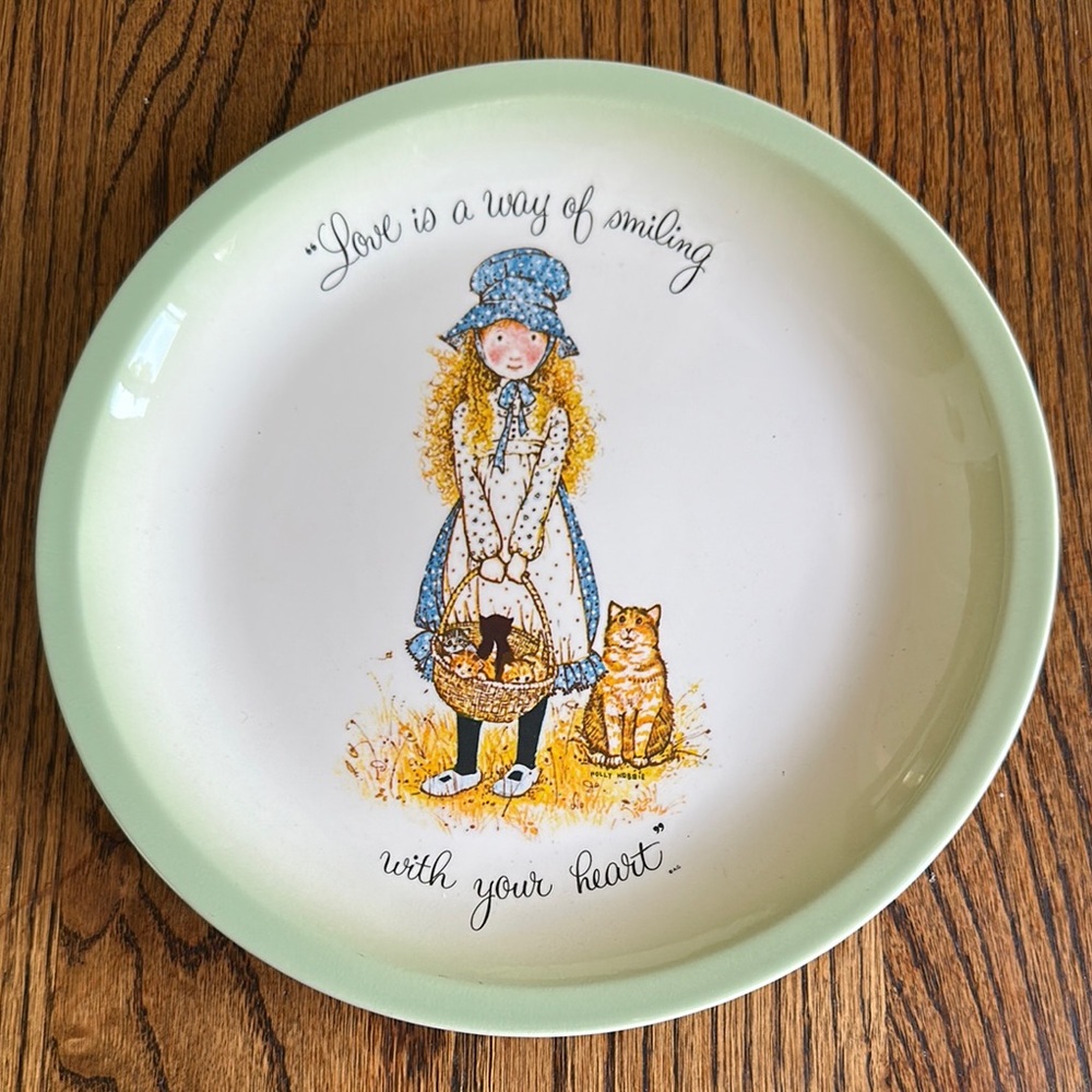 Holly Hobbie Vintage Decorative Plate with Girl and Cat Illustration 1970’s